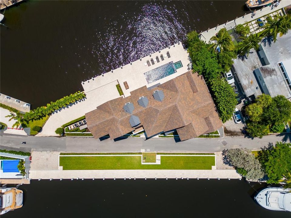 The canals provide swift passage to the open sea.