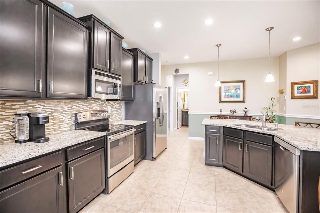 For Sale: $408,900 (3 beds, 2 baths, 1675 Square Feet)