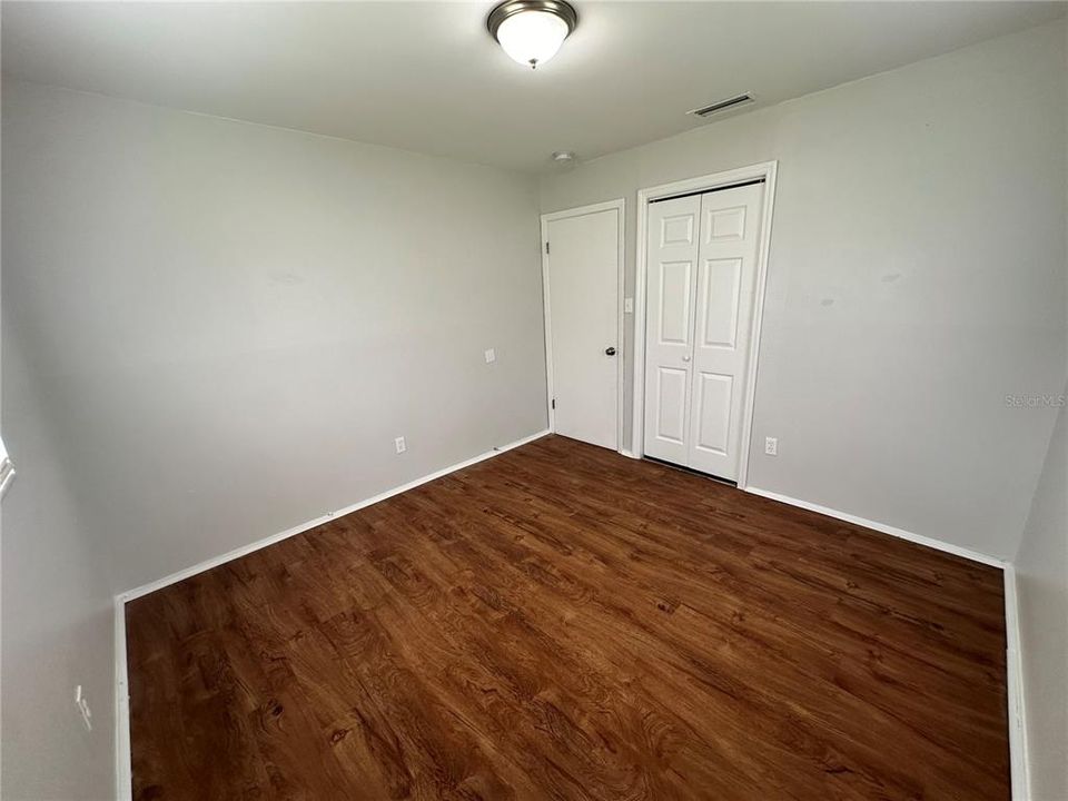 For Sale: $180,000 (3 beds, 1 baths, 1084 Square Feet)