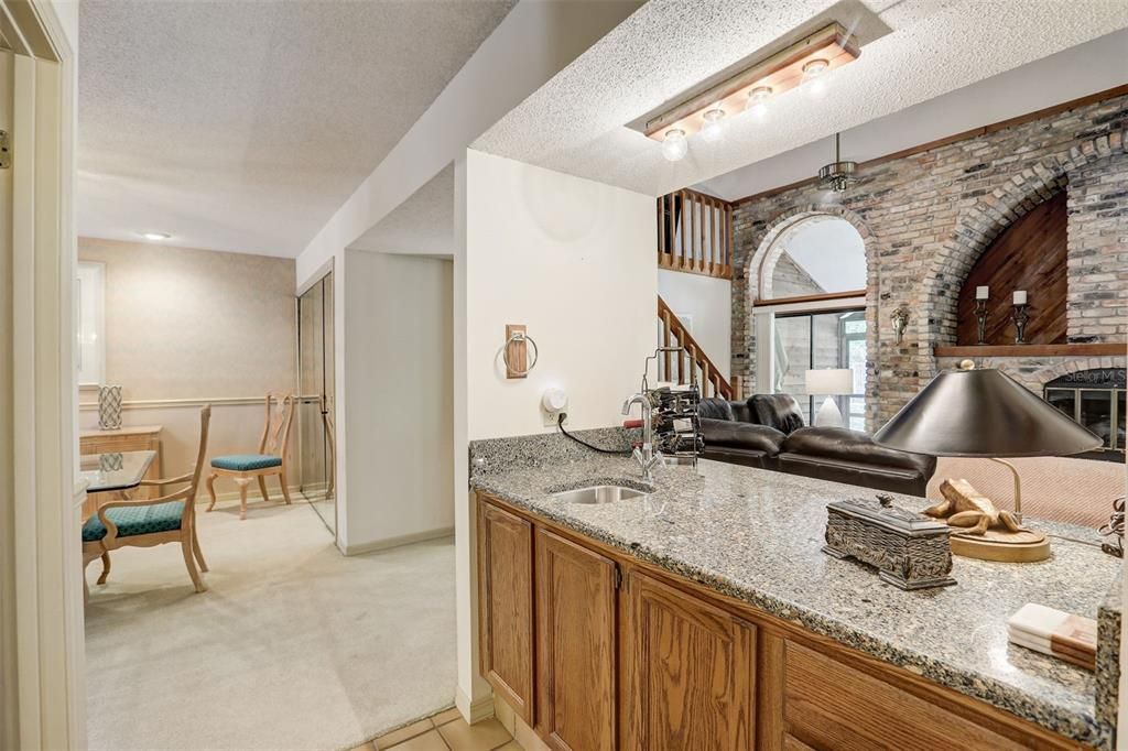 Wet Bar off Family Room and adjacent to Dining Room