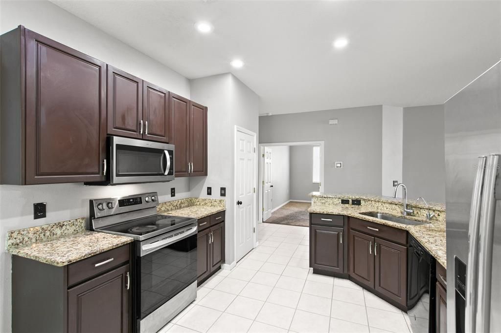 For Sale: $460,000 (4 beds, 2 baths, 2479 Square Feet)