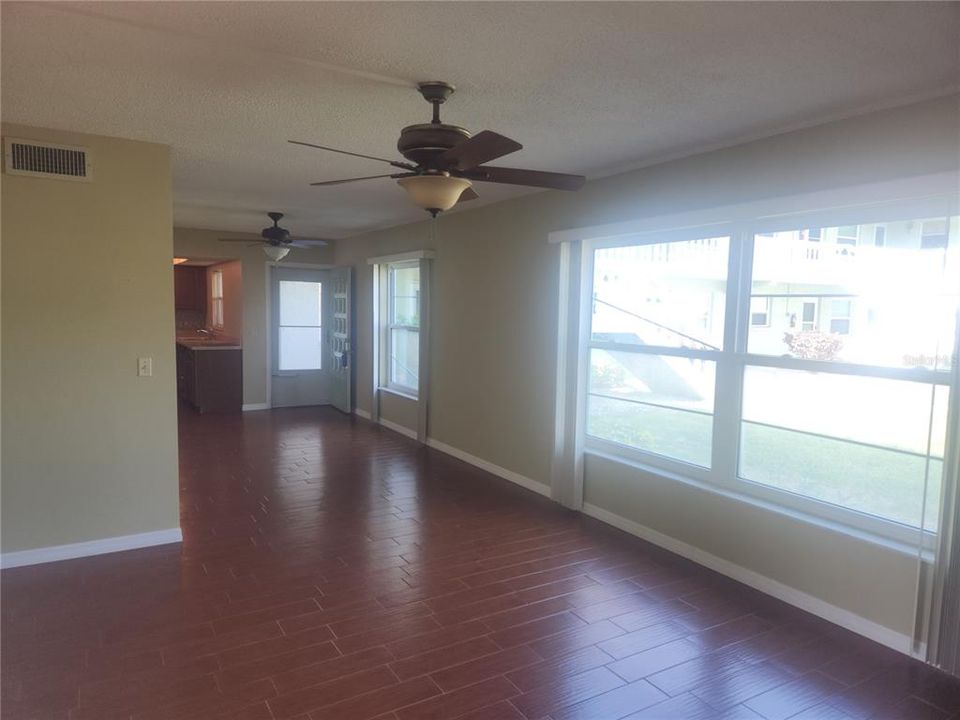 Recently Rented: $1,500 (2 beds, 2 baths, 871 Square Feet)