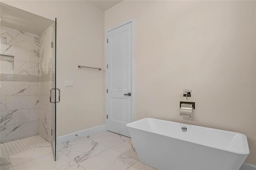 Недавно арендовано: $4,400 (3 спален, 3 ванн, 2242 Квадратных фут)