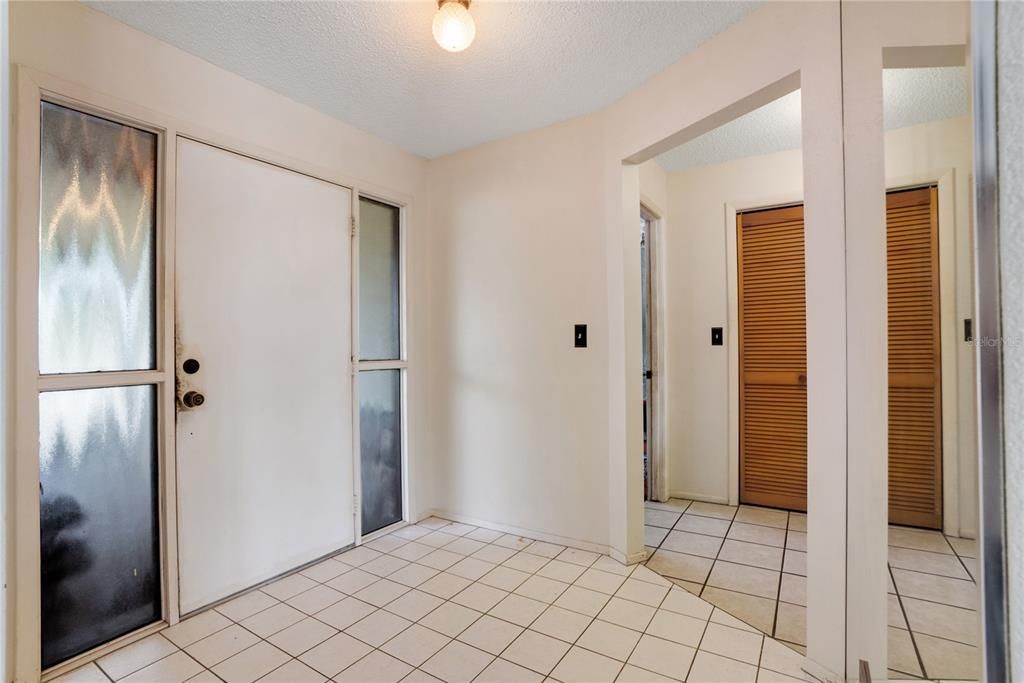 Active With Contract: $369,900 (3 beds, 2 baths, 1792 Square Feet)