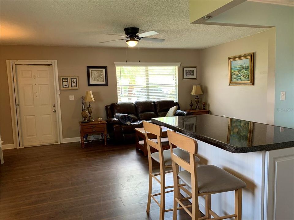 For Sale: $124,750 (1 beds, 1 baths, 779 Square Feet)