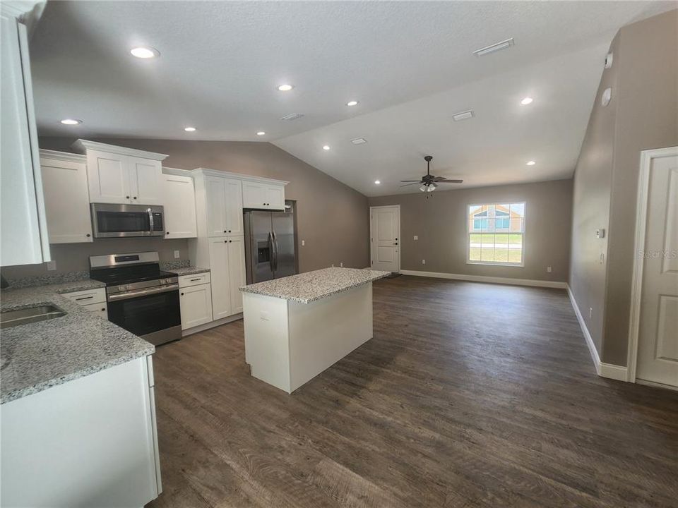 Active With Contract: $369,900 (3 beds, 2 baths, 1335 Square Feet)