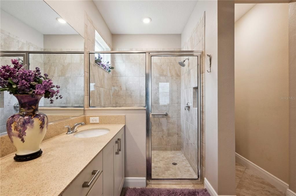 最近售出: $290,000 (2 贝兹, 2 浴室, 1464 平方英尺)