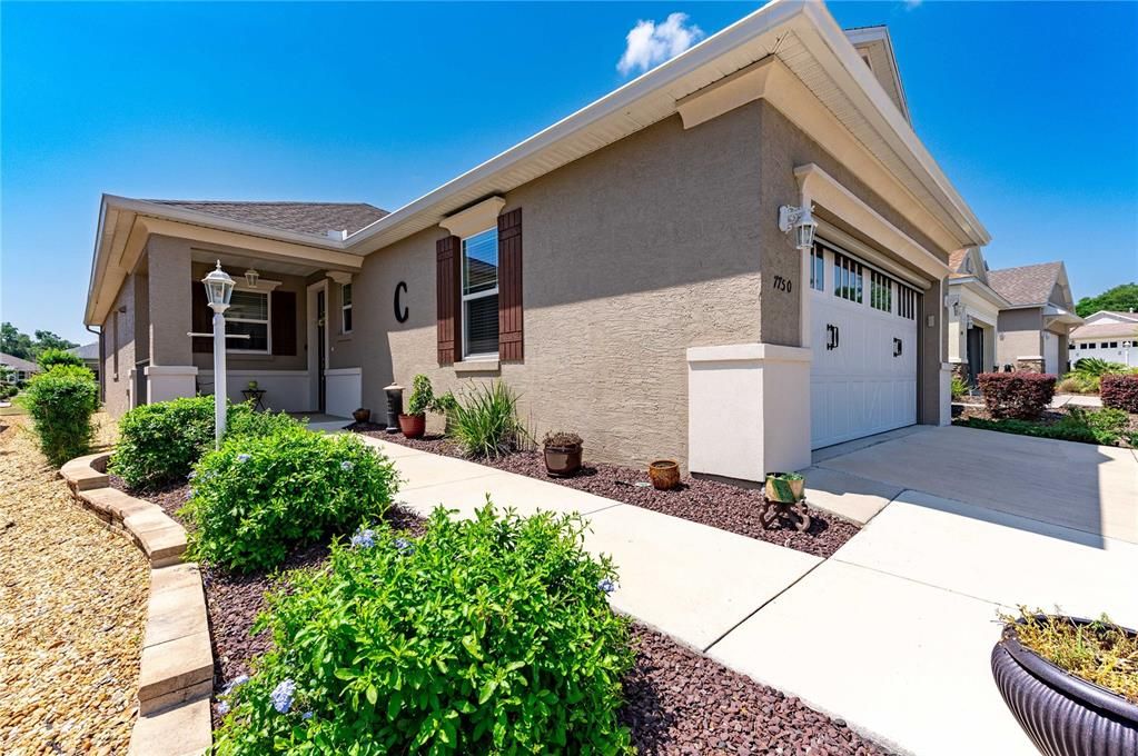 Recently Sold: $290,000 (2 beds, 2 baths, 1464 Square Feet)