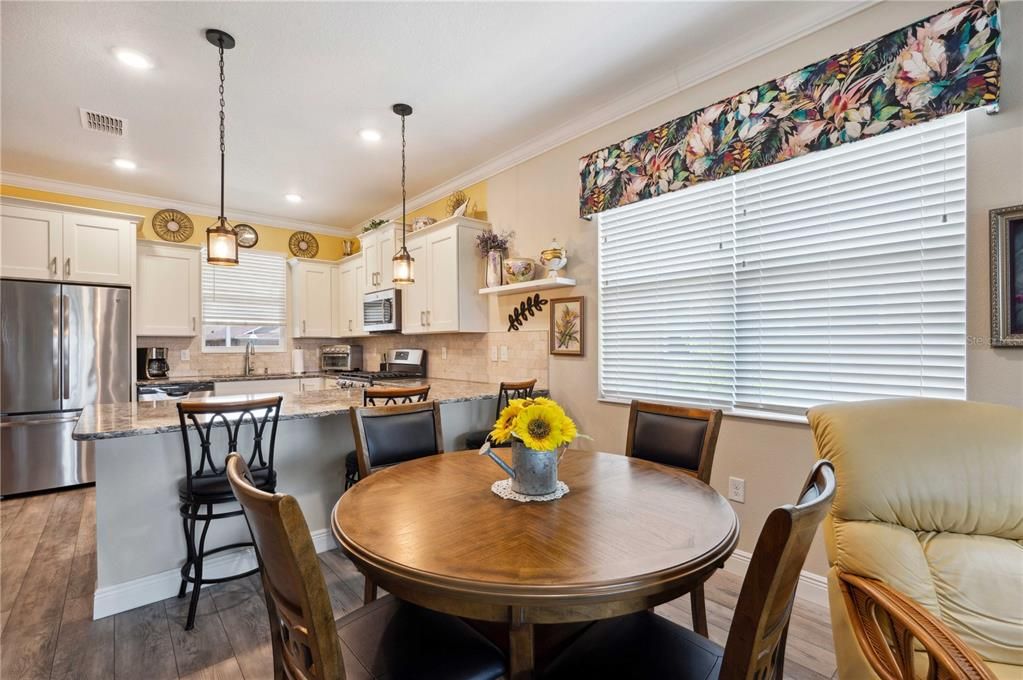 Recently Sold: $290,000 (2 beds, 2 baths, 1464 Square Feet)