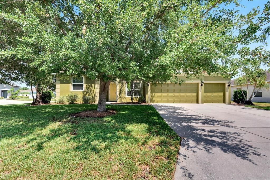 Active With Contract: $467,500 (3 beds, 2 baths, 2222 Square Feet)