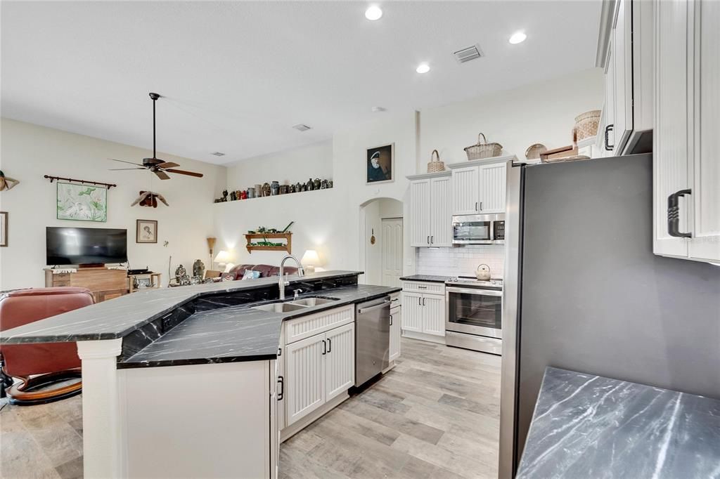 For Sale: $485,000 (3 beds, 2 baths, 2222 Square Feet)