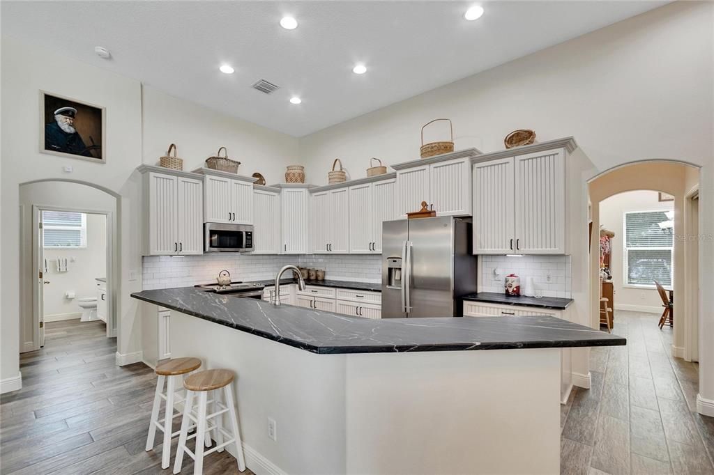 Active With Contract: $467,500 (3 beds, 2 baths, 2222 Square Feet)