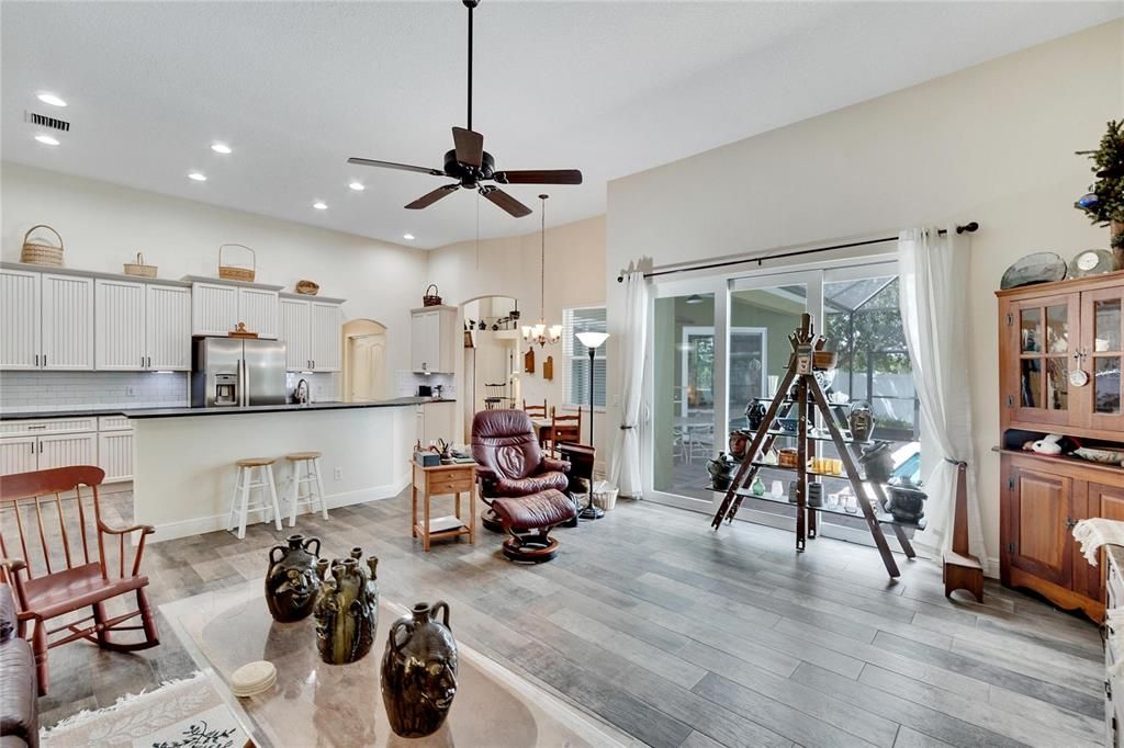 Active With Contract: $467,500 (3 beds, 2 baths, 2222 Square Feet)