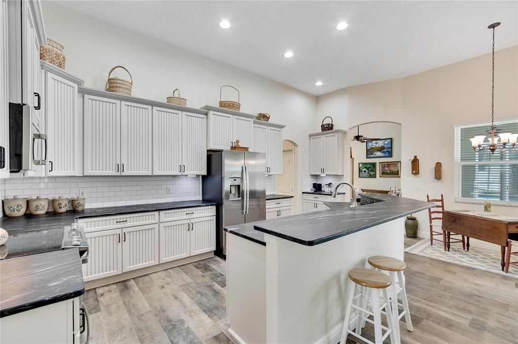 Active With Contract: $467,500 (3 beds, 2 baths, 2222 Square Feet)