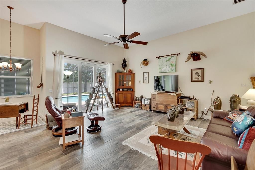 Active With Contract: $467,500 (3 beds, 2 baths, 2222 Square Feet)