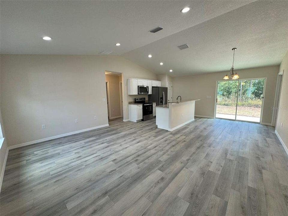 Open Floor Plan!