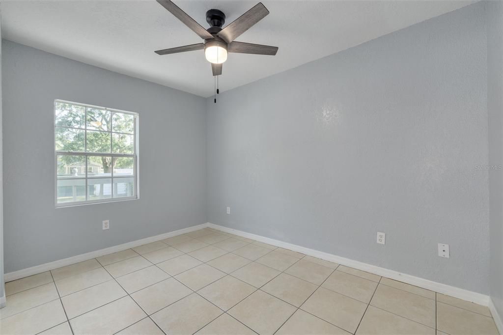 Active With Contract: $225,000 (2 beds, 1 baths, 624 Square Feet)