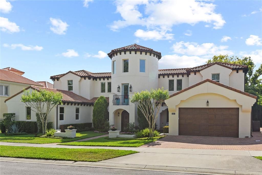 For Sale: $1,997,000 (5 beds, 4 baths, 5600 Square Feet)