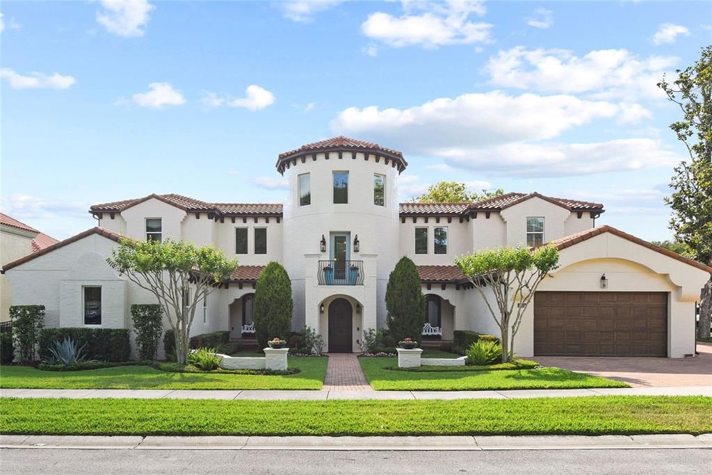 For Sale: $1,997,000 (5 beds, 4 baths, 5600 Square Feet)