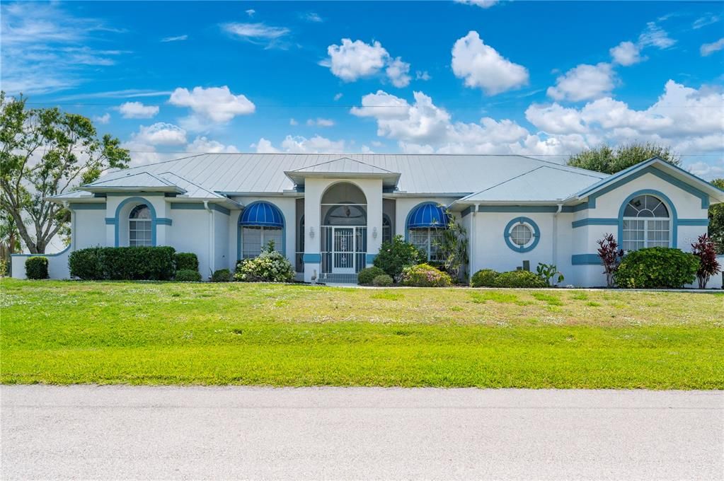Recently Sold: $549,000 (4 beds, 3 baths, 3019 Square Feet)