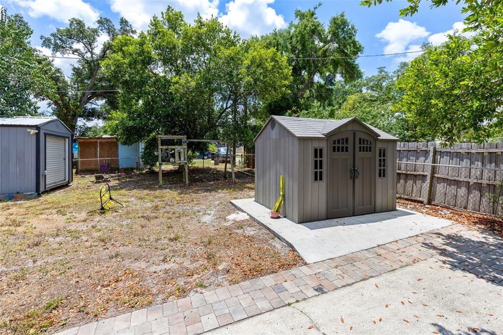 Active With Contract: $398,000 (3 beds, 2 baths, 1800 Square Feet)