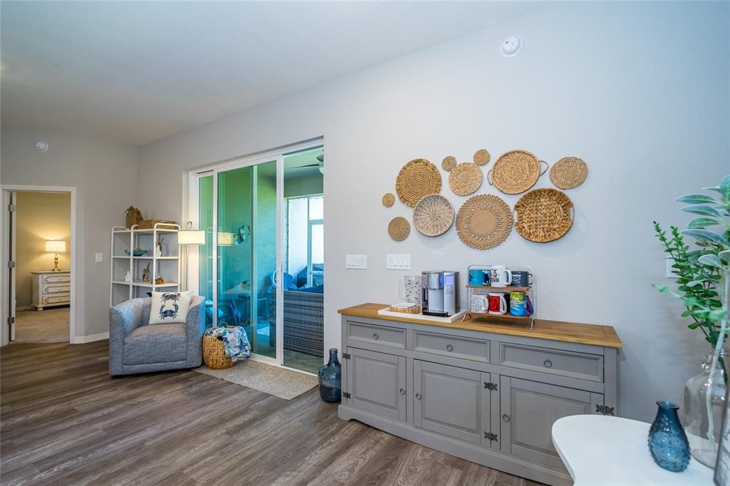Active With Contract: $430,000 (4 beds, 3 baths, 2315 Square Feet)