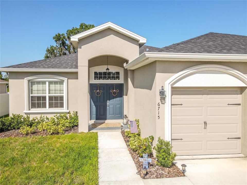 Active With Contract: $430,000 (4 beds, 3 baths, 2315 Square Feet)