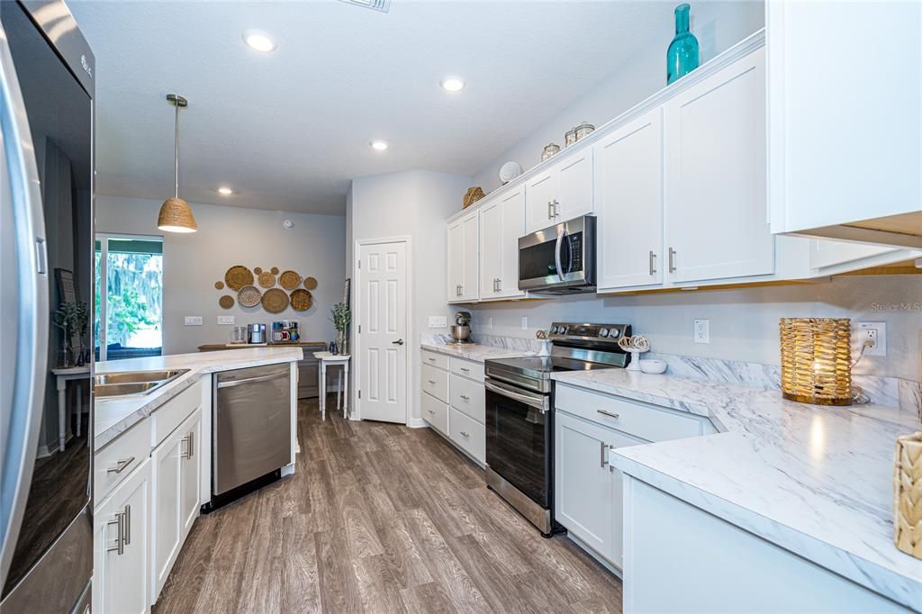 Active With Contract: $430,000 (4 beds, 3 baths, 2315 Square Feet)
