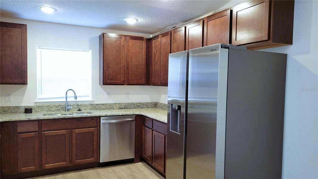 For Sale: $172,500 (3 beds, 2 baths, 1293 Square Feet)