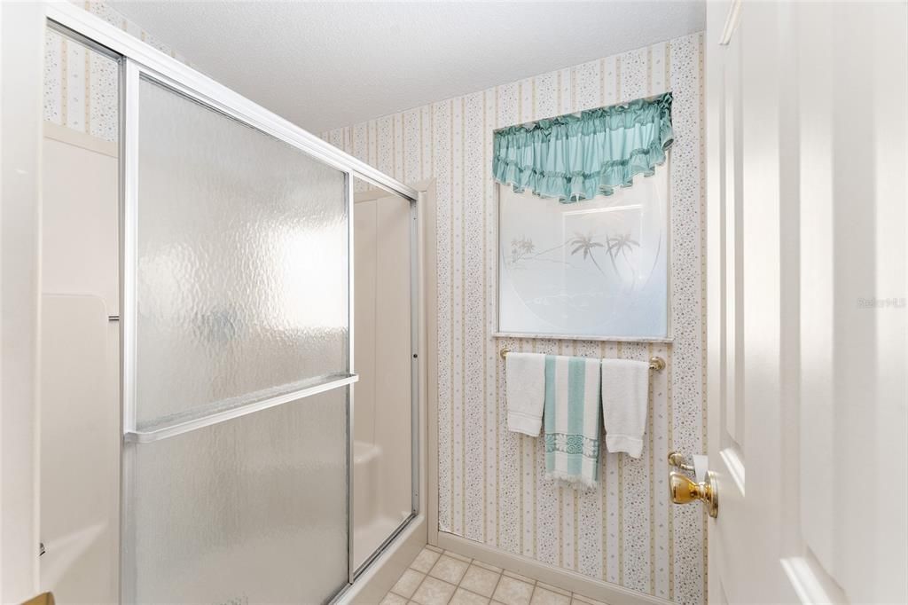 待售: $265,000 (2 贝兹, 2 浴室, 1352 平方英尺)
