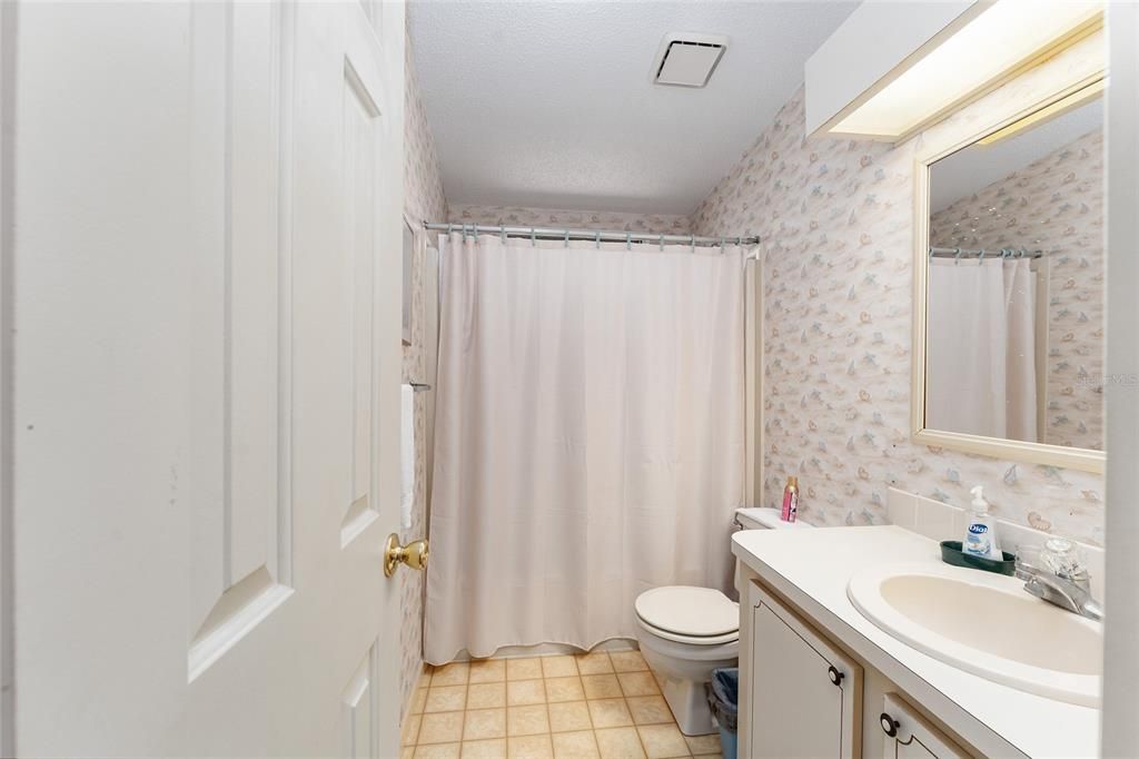 For Sale: $265,000 (2 beds, 2 baths, 1352 Square Feet)