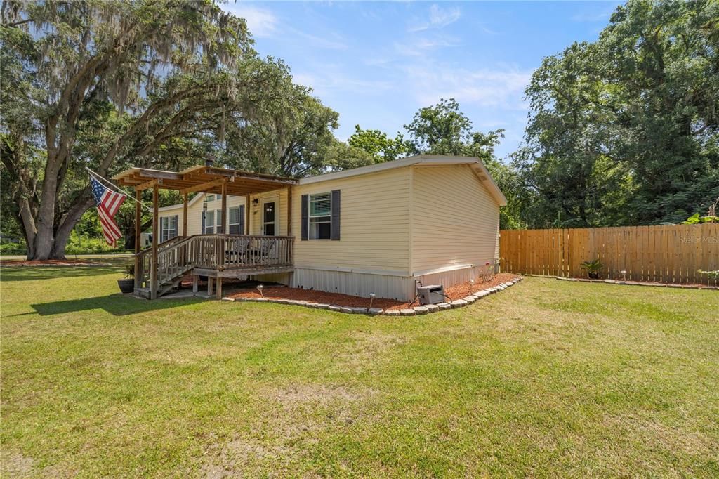 Recently Sold: $235,999 (3 beds, 2 baths, 1404 Square Feet)