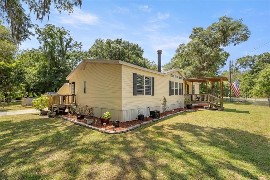 Recently Sold: $235,999 (3 beds, 2 baths, 1404 Square Feet)