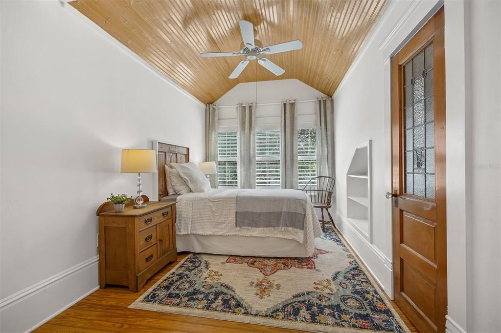 Bedroom 2 with high ceiling with beautiful wood detailing