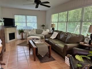 Recently Sold: $375,000 (3 beds, 2 baths, 1802 Square Feet)