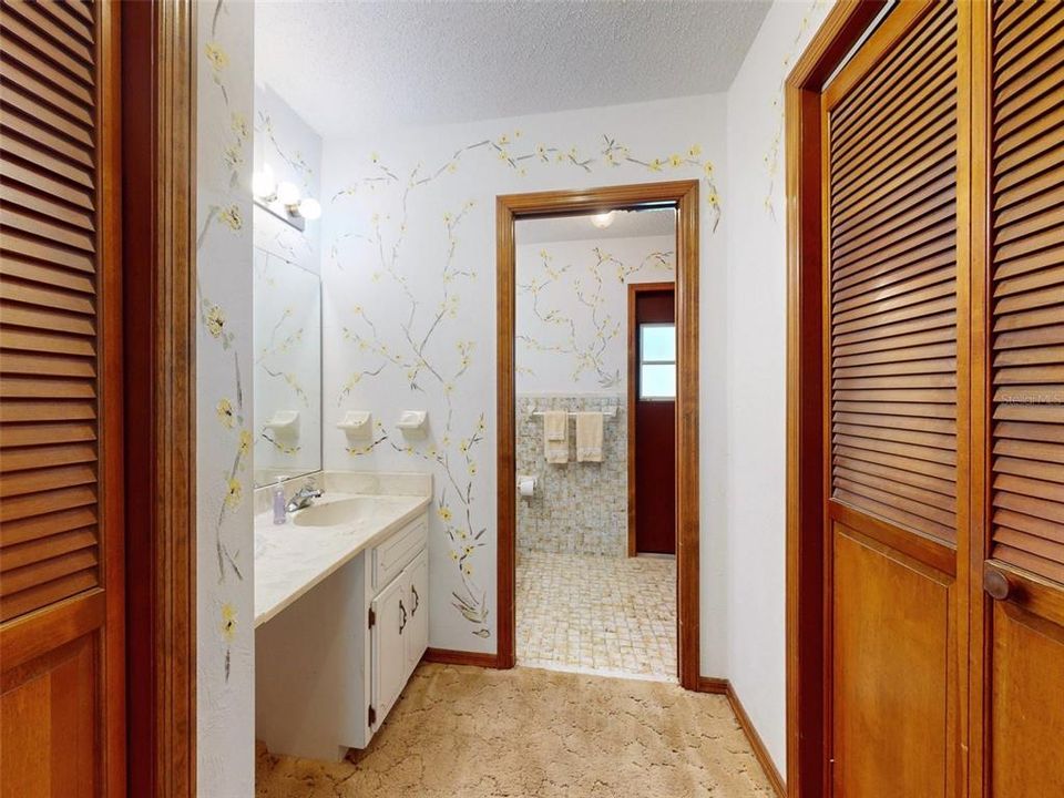 待售: $450,000 (3 贝兹, 2 浴室, 2097 平方英尺)