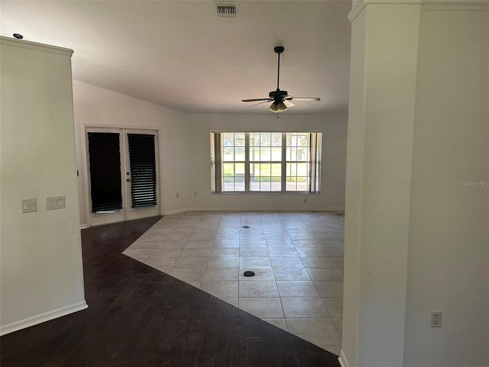 For Sale: $399,900 (4 beds, 2 baths, 2415 Square Feet)