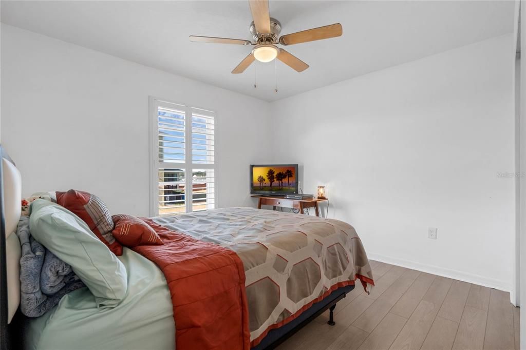 For Sale: $360,000 (3 beds, 2 baths, 1537 Square Feet)