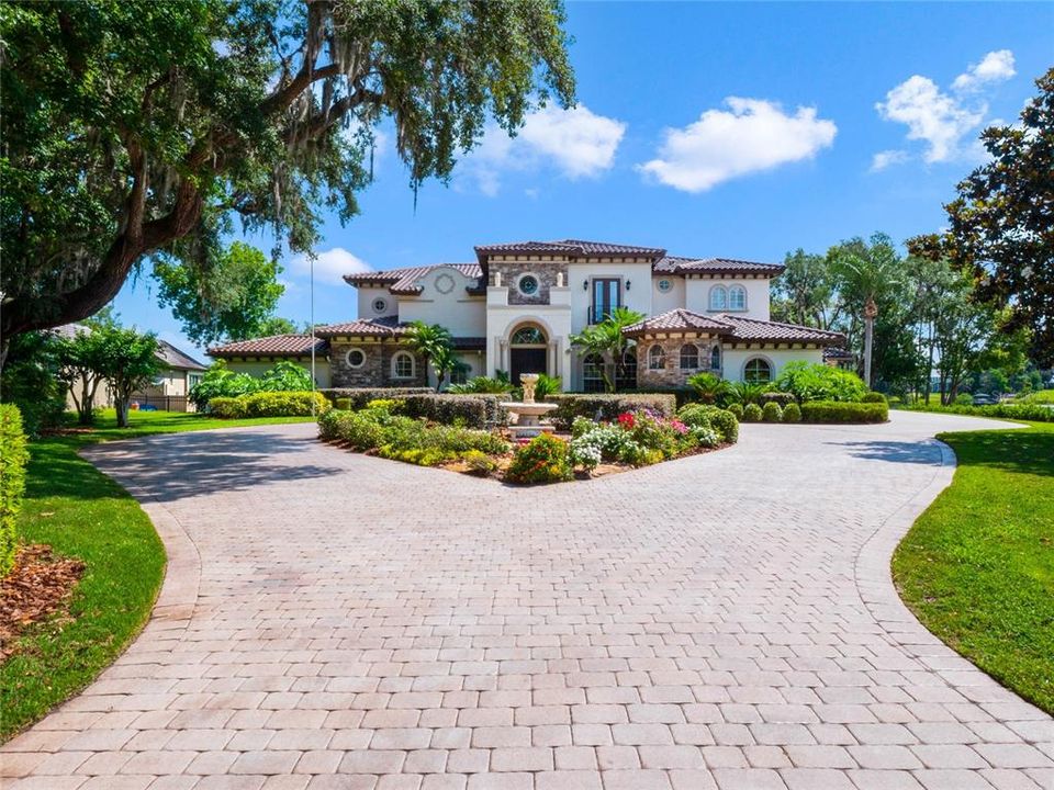 For Sale: $3,475,000 (5 beds, 6 baths, 7245 Square Feet)