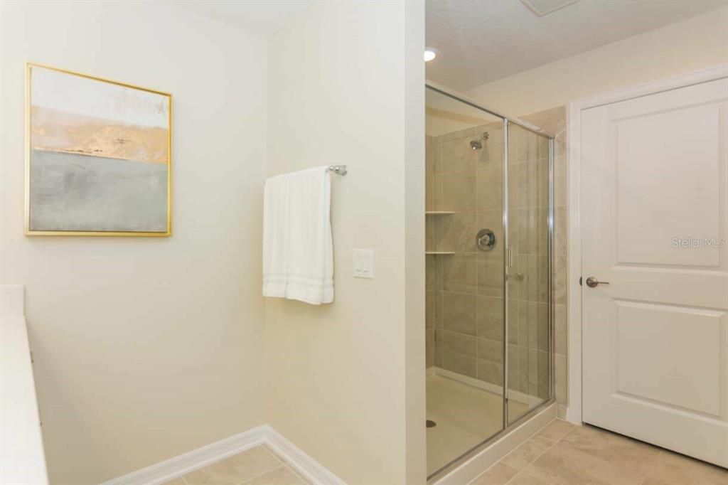 For Sale: $444,900 (3 beds, 2 baths, 1329 Square Feet)
