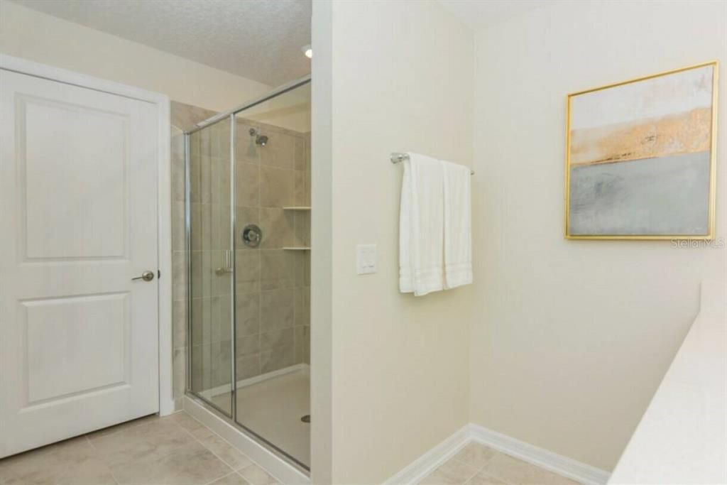 For Sale: $364,990 (2 beds, 2 baths, 1186 Square Feet)