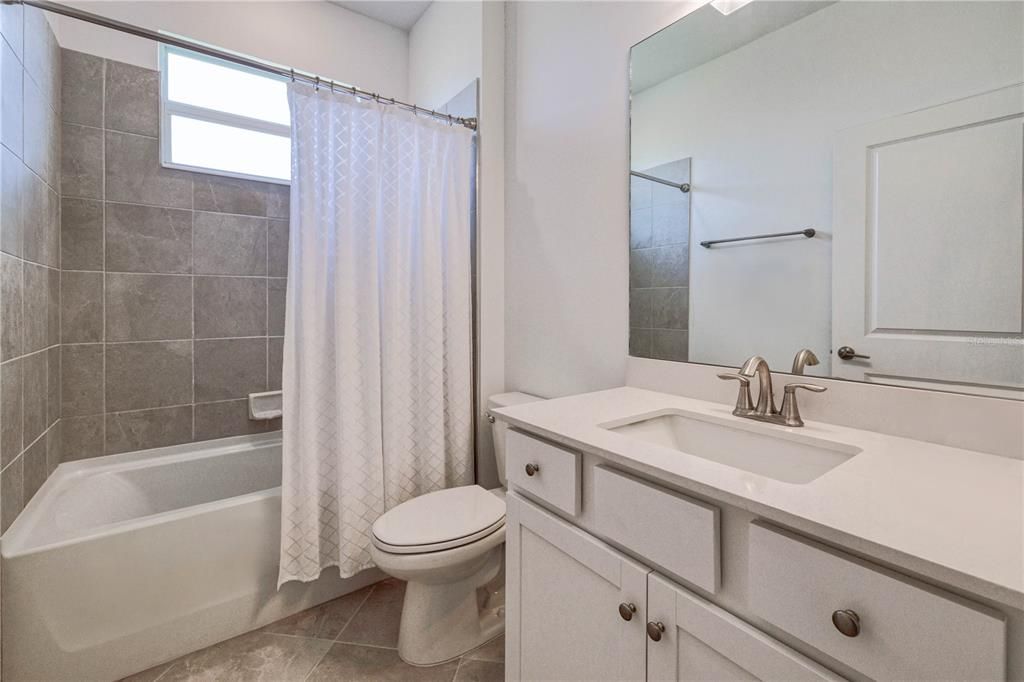 Active With Contract: $475,000 (3 beds, 3 baths, 2478 Square Feet)