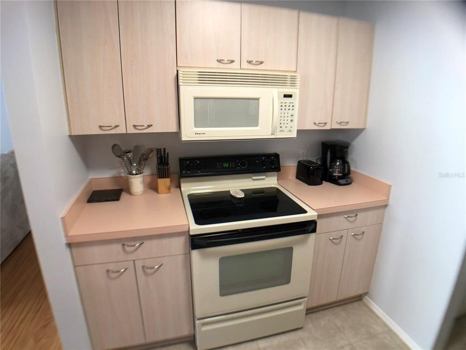 For Rent: $3,500 (2 beds, 2 baths, 1143 Square Feet)