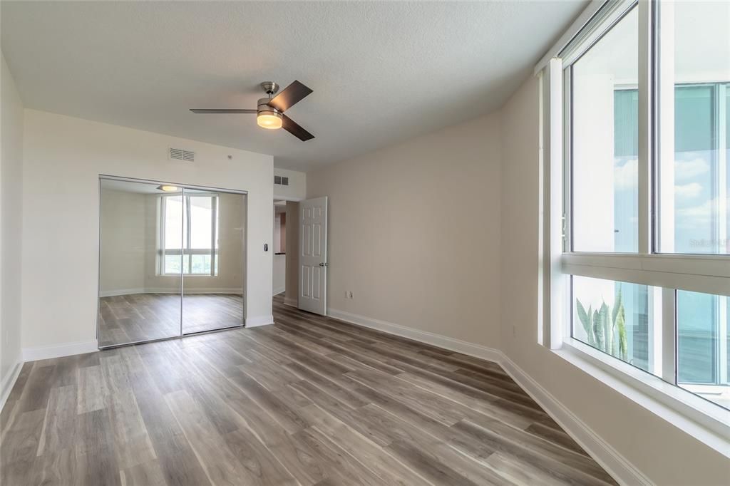 For Sale: $357,000 (2 beds, 2 baths, 1670 Square Feet)