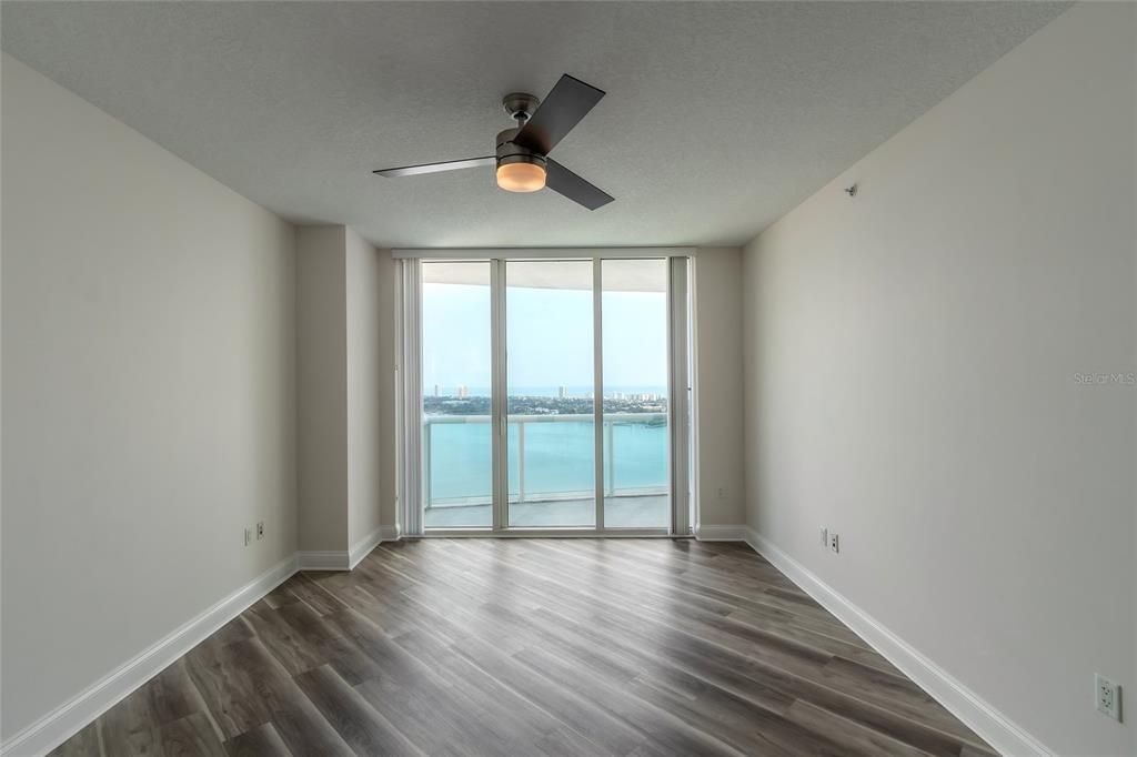 For Sale: $357,000 (2 beds, 2 baths, 1670 Square Feet)