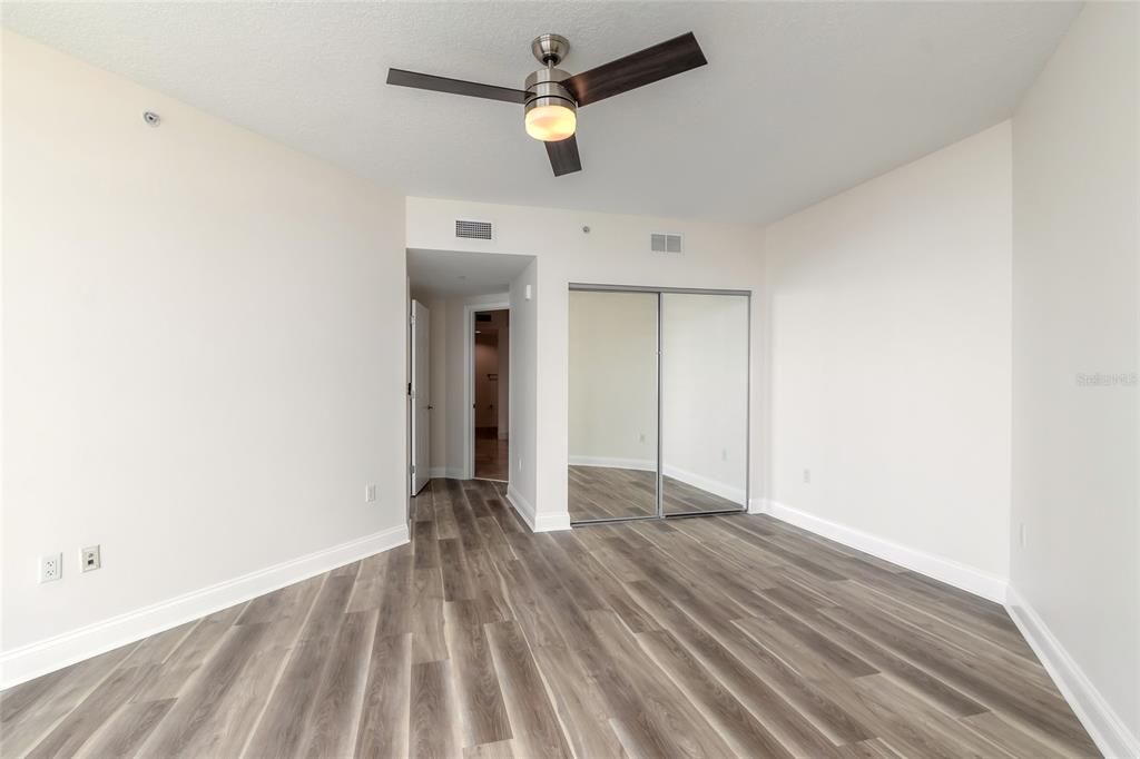 For Sale: $357,000 (2 beds, 2 baths, 1670 Square Feet)