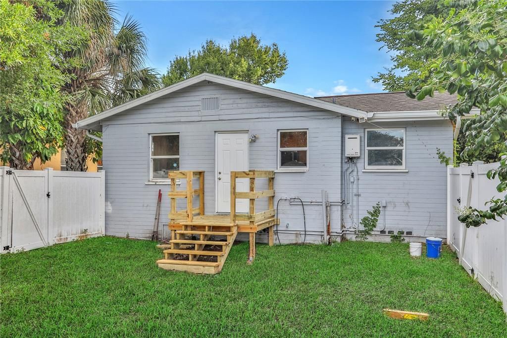 For Sale: $184,000 (3 beds, 1 baths, 966 Square Feet)