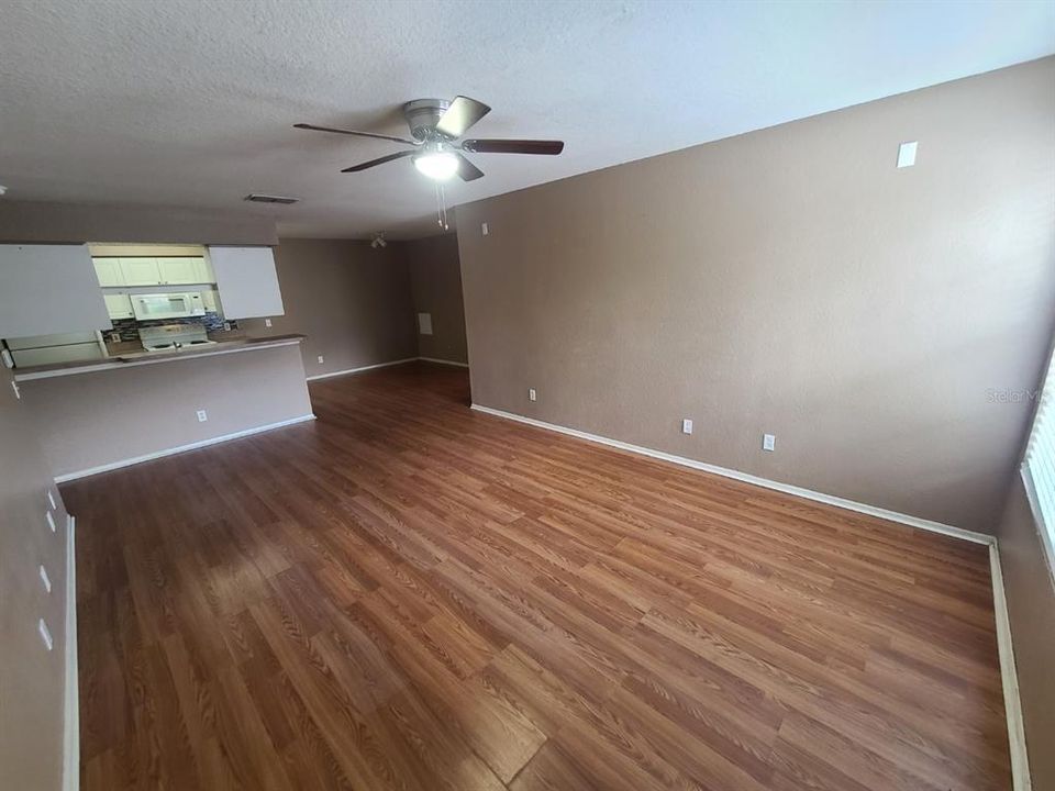 Active With Contract: $1,750 (3 beds, 2 baths, 1170 Square Feet)