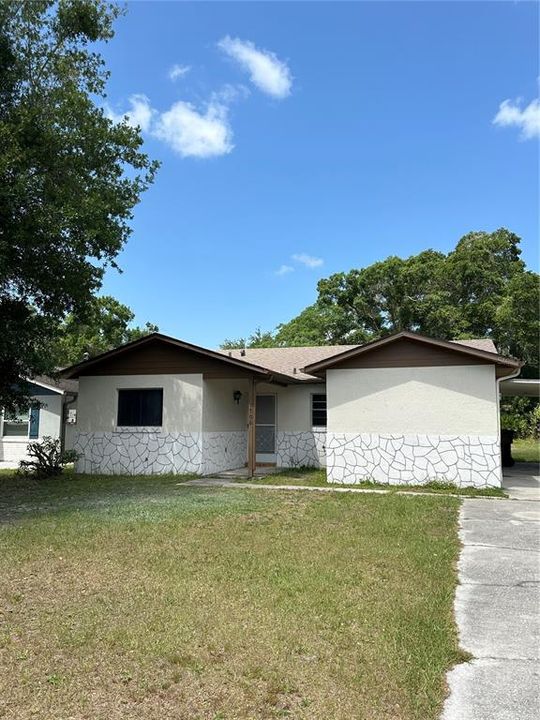 For Sale: $289,900 (2 beds, 2 baths, 1197 Square Feet)