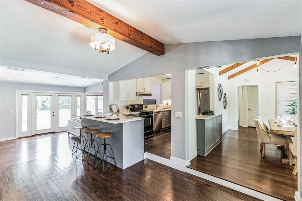 Recently Sold: $742,000 (3 beds, 2 baths, 1798 Square Feet)